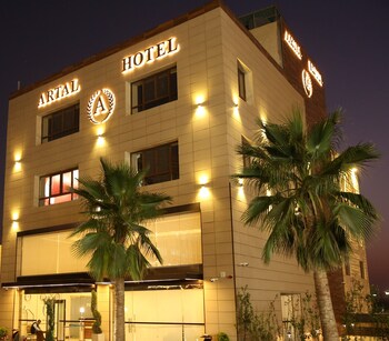 Artal Hotel